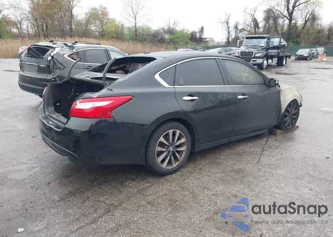 1N4AL3AP8HC218423: 41979061