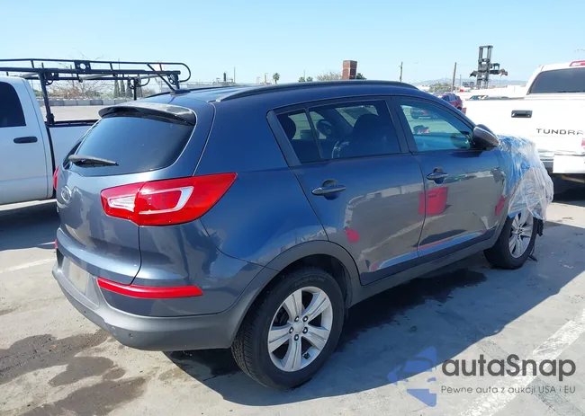 KNDPB3A23B7137650: 41979477