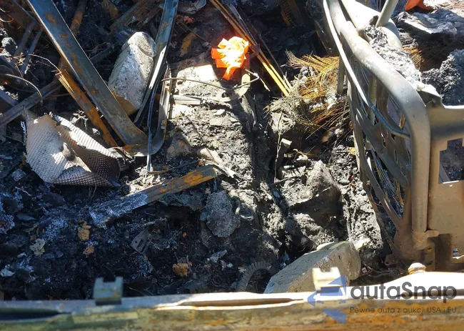 WBXPC934X9WJ26808: 41978818