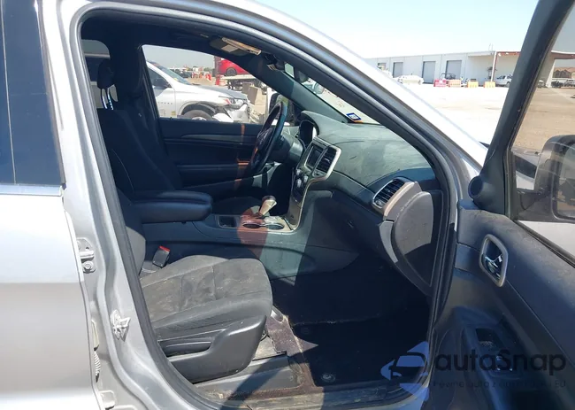 1C4RJEAG0HC890832: 41979869