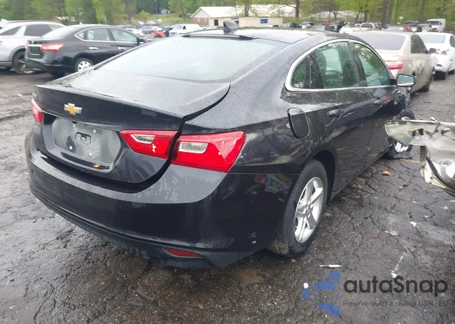 1G1ZB5ST5NF191840: 41981545