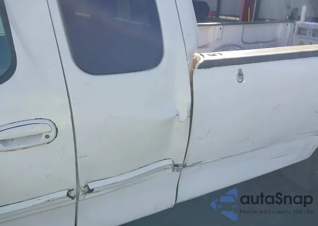 1FTRX17W5YNA39586: 41981754