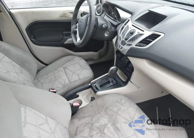 3FADP4BJ8BM153631: 41983308