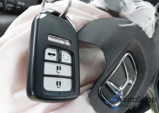 1HGCV2F96MA002773: 41982654