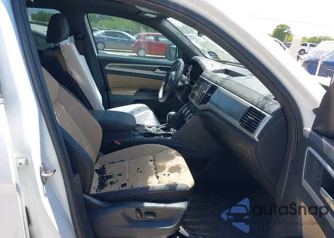 1V2EE2CA8MC202806: 41984025