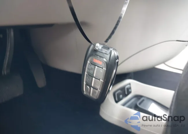 2C4RC1EG0HR688836: 41984068