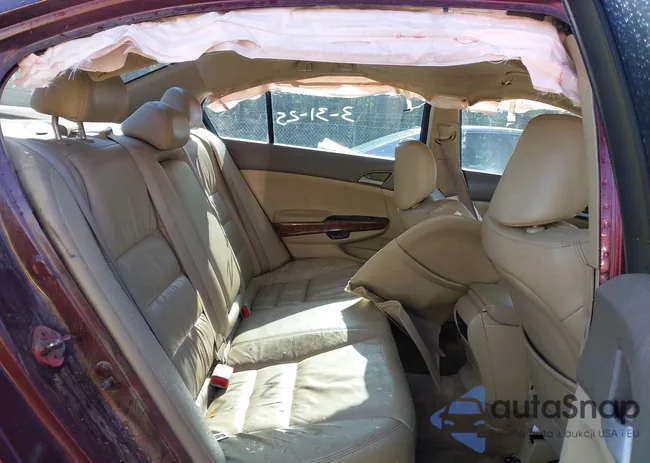 1HGCP2F86AA161127: 41984164