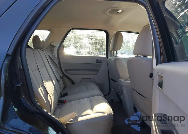 1FMCU9D76BKA93901: 41983598