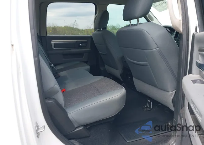 1C6RR7LG8JS258214: 41983843