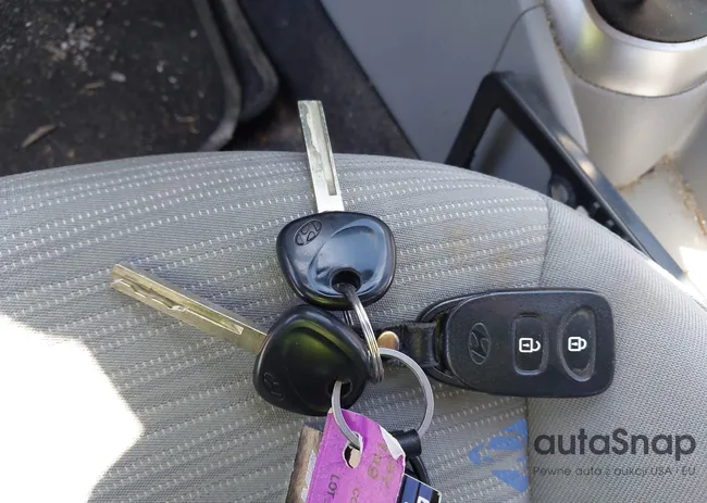 KMHCT4AE2GU053657: 41985294