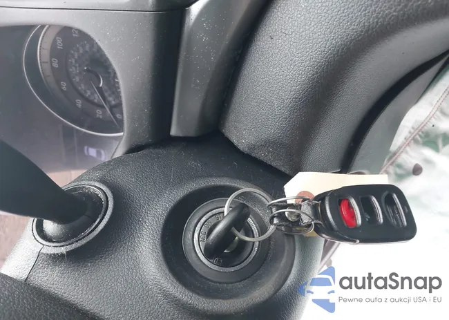 KMHD74LF8LU949504: 41984530