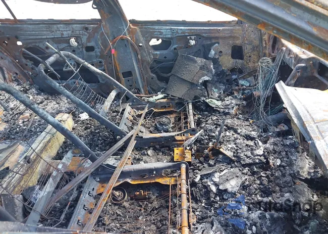 2G4WB52K3W1555601: 41984720