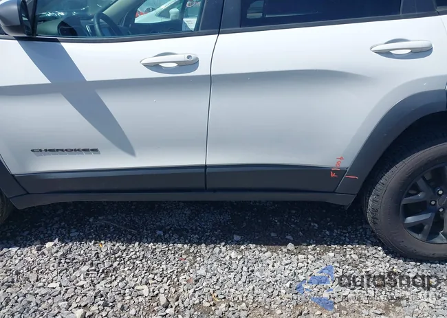 1C4PJMBB4HW635880: 41984908