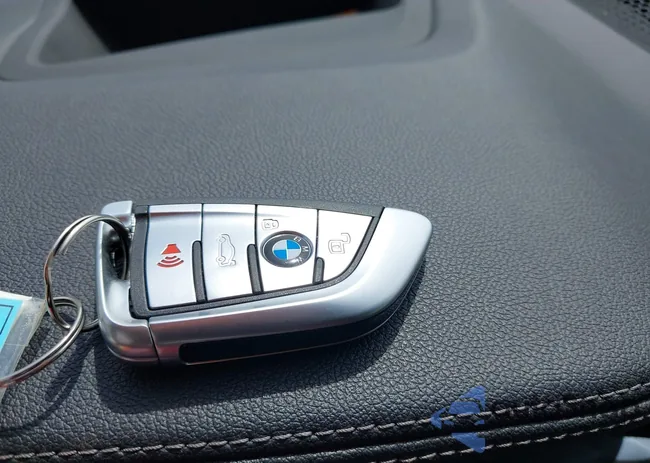 5UXCW2C01N9L78767: 41986055