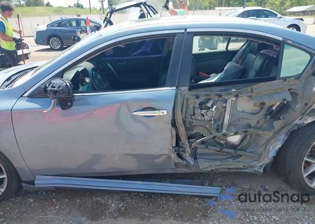 1N4AA5AP6BC811464: 41985528