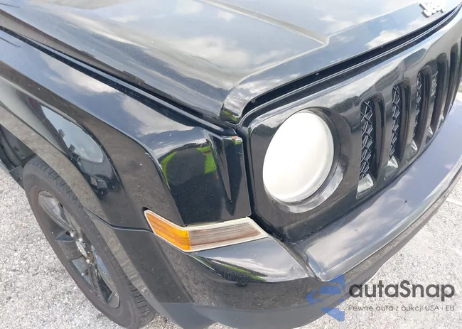 1C4NJRCB6CD635869: 41988101