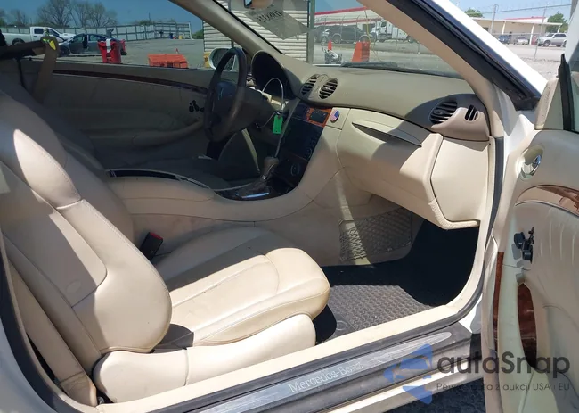 WDBTK56F08F238261: 41988325