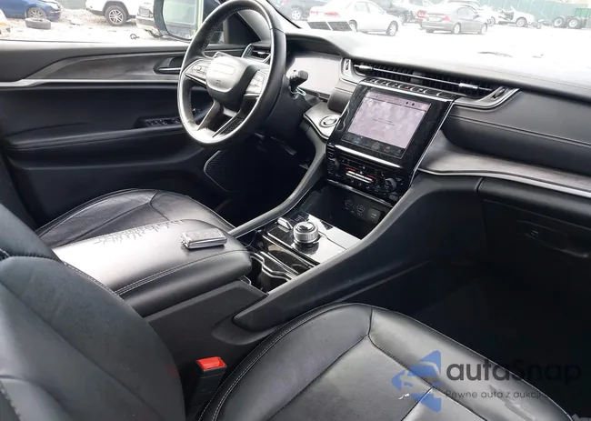 1C4RJKBG2M8213100: 41987619