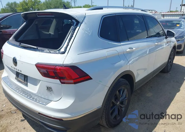 3VV3B7AX7NM032705: 41987713