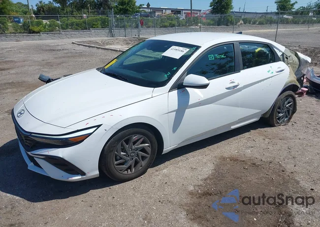 KMHLM4DG1RU721834: 41989186