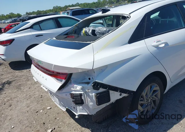 KMHLM4DG1RU721834: 41989186