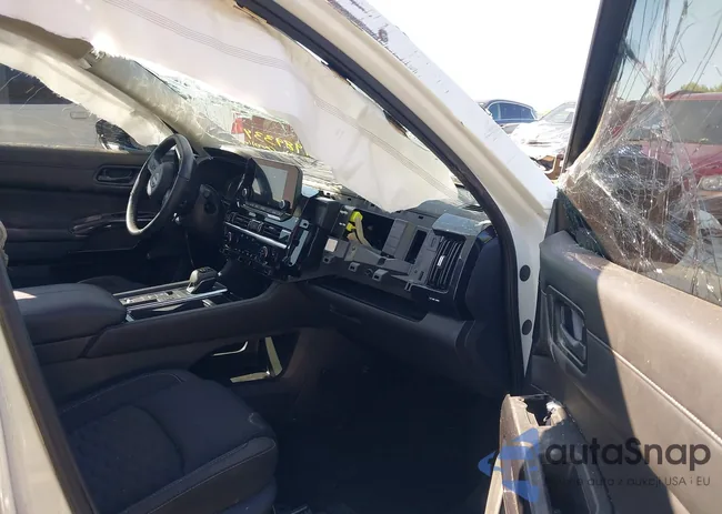 5N1DR3BB3PC261375: 41989334