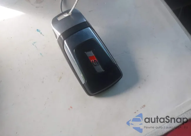 WAUC4CF5XJA010890: 41988541