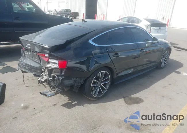 WAUC4CF5XJA010890: 41988541