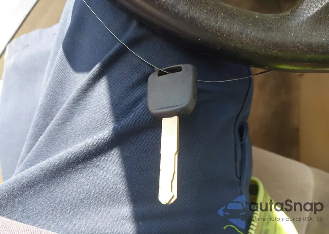 1HGCP26369A190868: 41988547