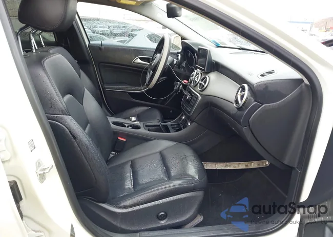 WDCTG4GB3FJ066367: 41988858