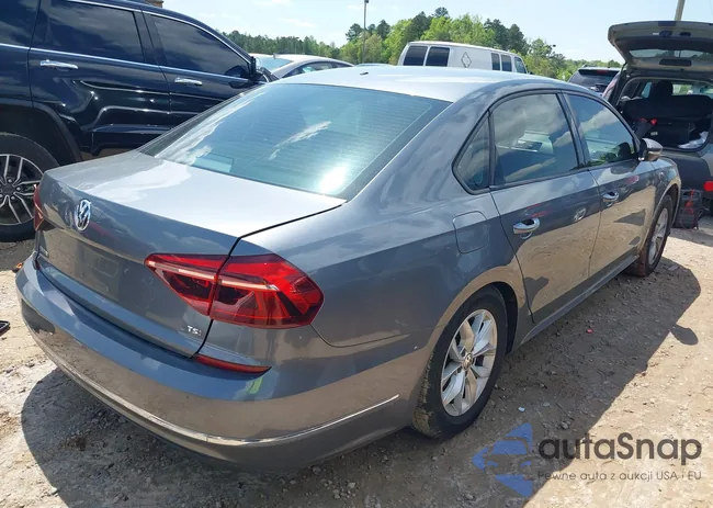 1VWAA7A32JC022159: 41988875