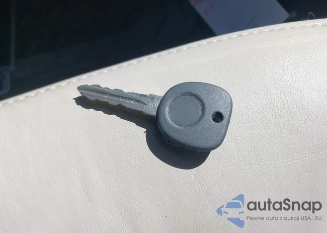 1G4HD57288U147596: 41988902