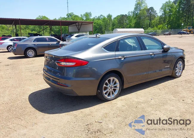 3FA6P0LU7KR152189: 41990266