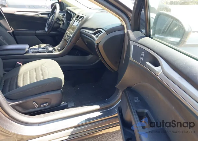 3FA6P0LU7KR152189: 41990266