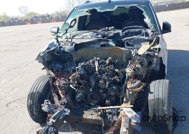 1FMJK2A87PEA07356: 41990344