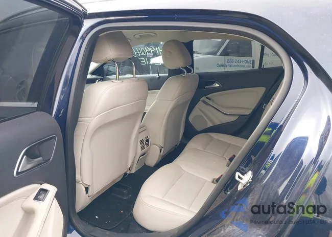 WDCTG4GB3JJ369867: 41990405