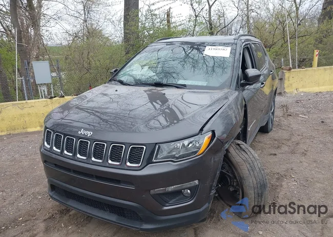 3C4NJDBB3KT729012: 41989582