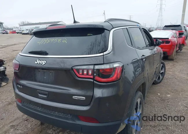 3C4NJDBB3KT729012: 41989582