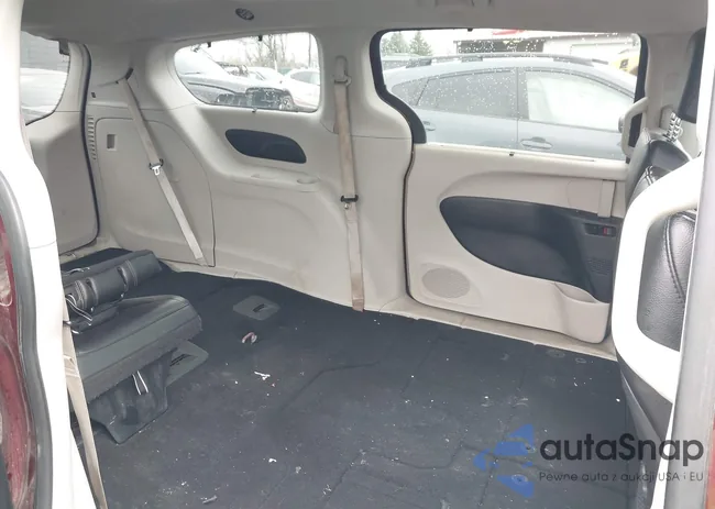 2C4RC1BG6JR204081: 41989676