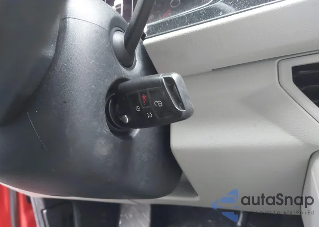 3VWCB7BU1LM047424: 41989854