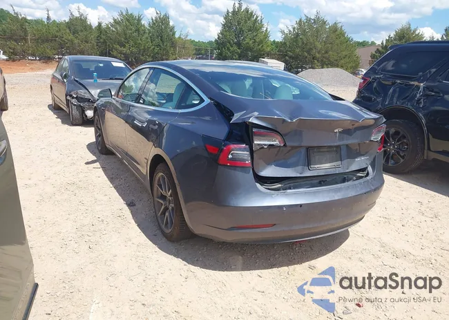 5YJ3E1EB9LF667993: 41990917