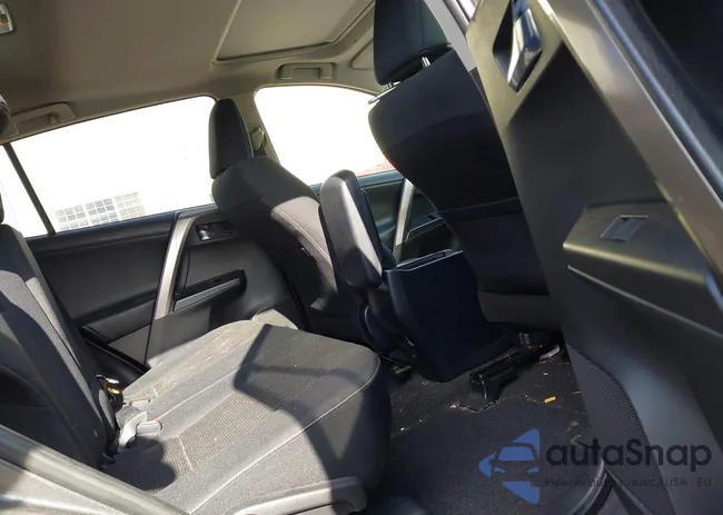 JTMWFREV8HJ711338: 41990525