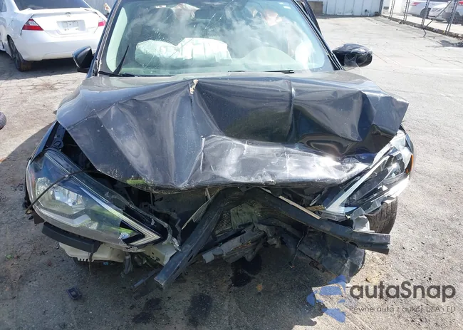 3N1AB7AP1JL646318: 41990652