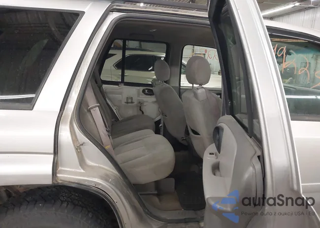 1GNDT13S662135807: 41992238