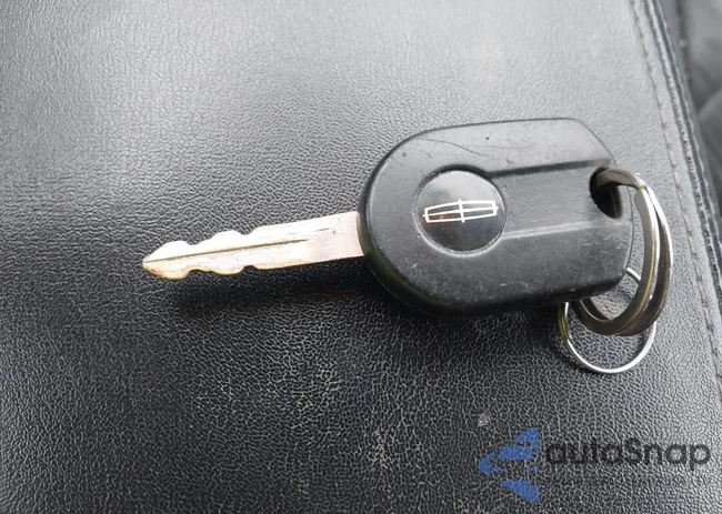 2LMDU68C07BJ23426: 41992268