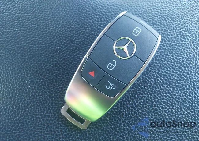 W1N9M0KB8PN076498: 41992276