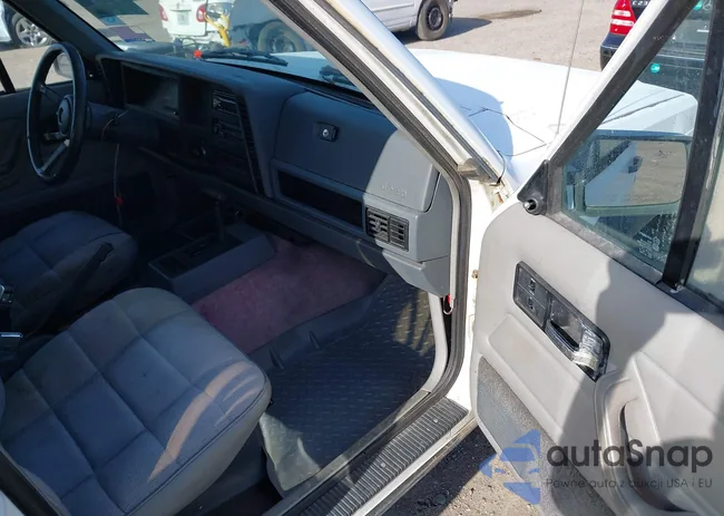 1J4FT68S7RL160652: 41992392