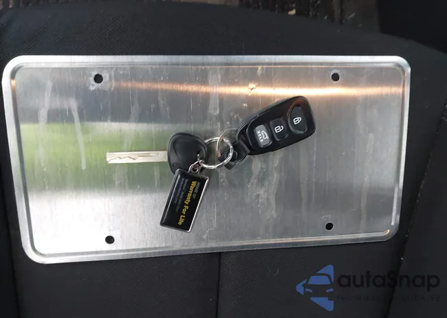 KMHTC6AD8DU171050: 41992468