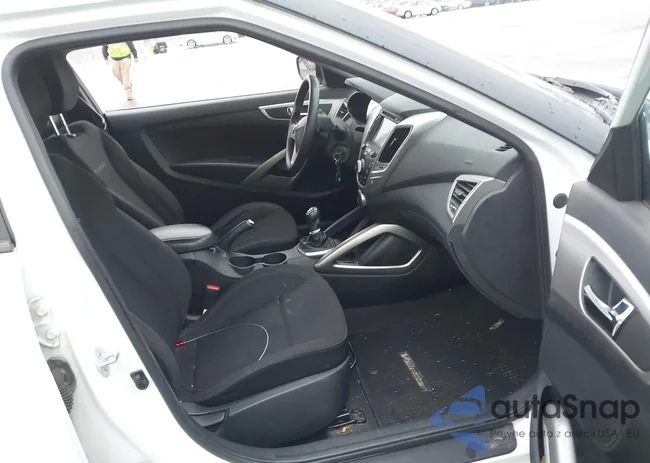 KMHTC6AD8DU171050: 41992468