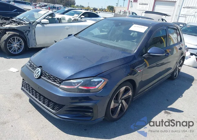 3VW547AU9JM264706: 41991572